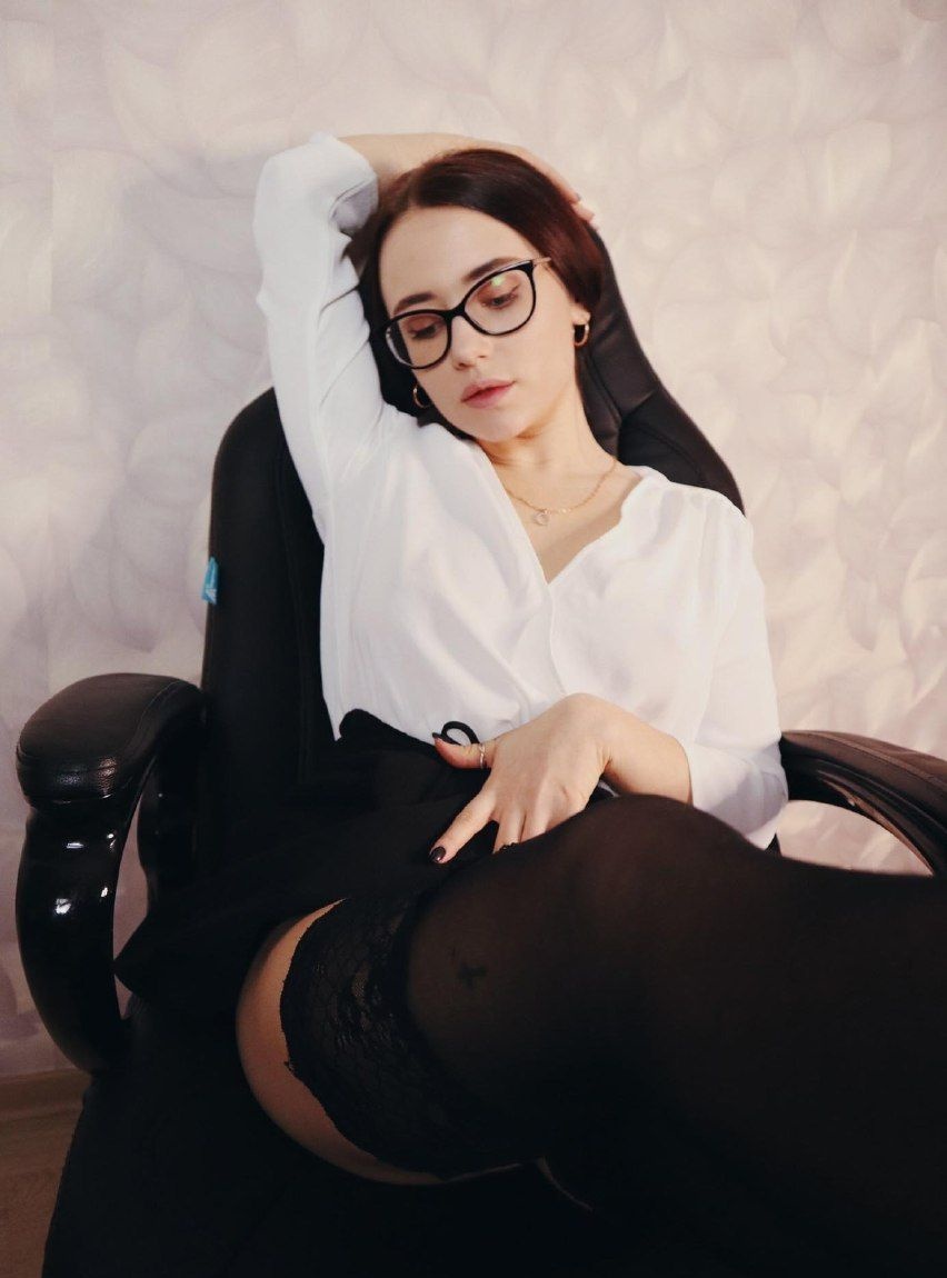 Яночка привлекальеная девушка из Алдана цена от 3500 руб