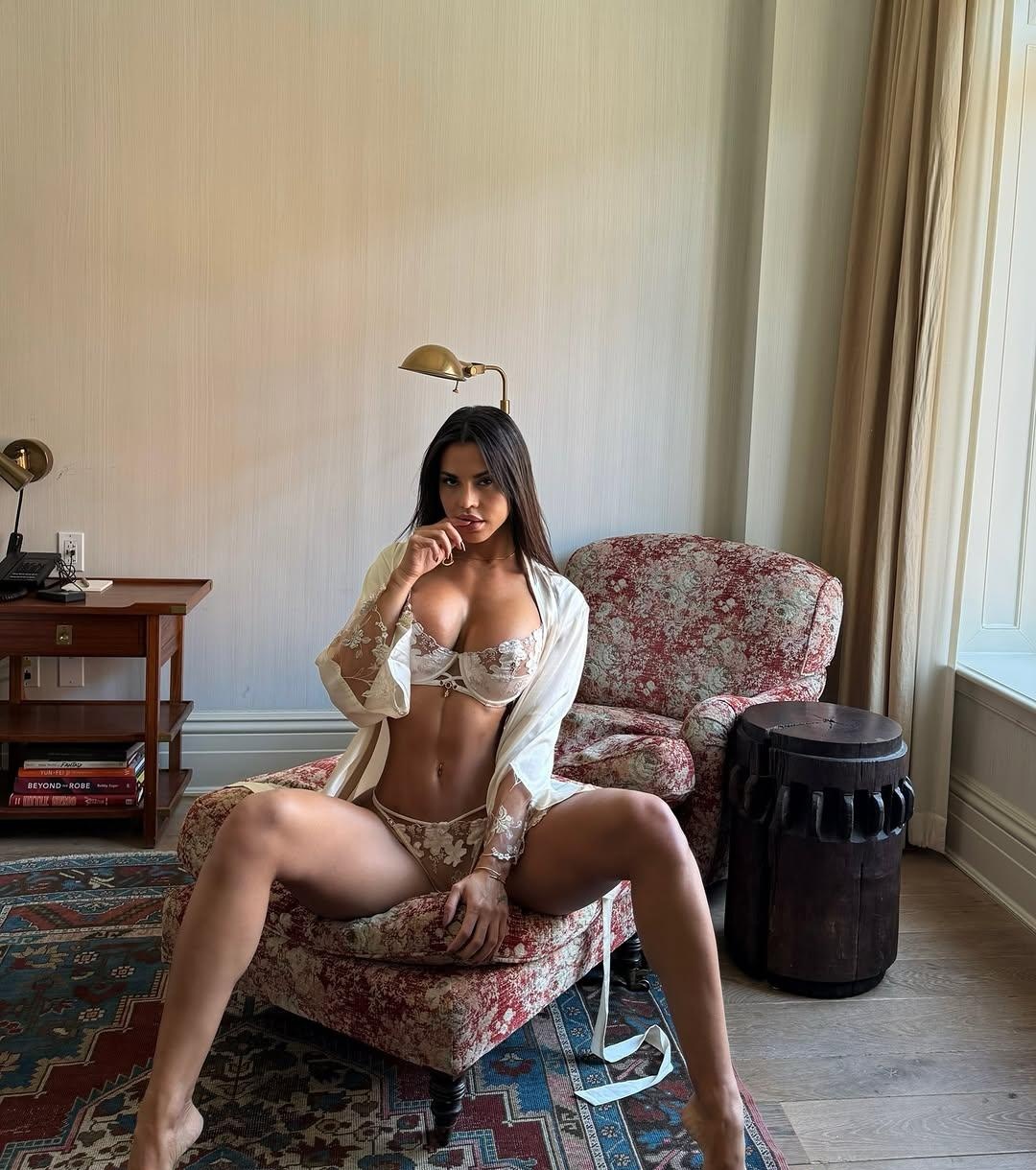 Тоня привлекальеная девушка из Алдана цена от 8000 руб