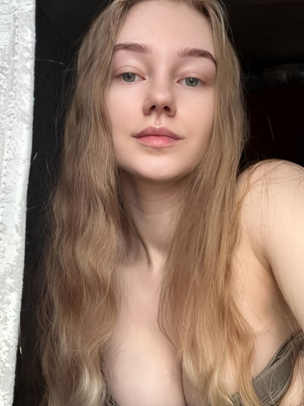 Ида привлекательная девушка из Алдана цена от 4000 руб