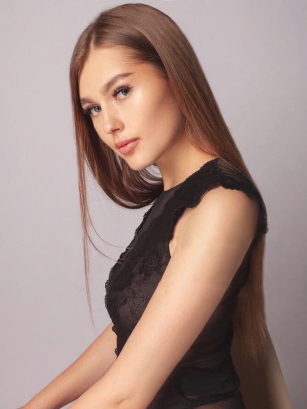 Аня привлекательная девушка из Алдана цена от 3500 руб