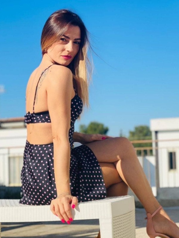 Оксана привлекательная девушка из Алдана цена от 3500 руб