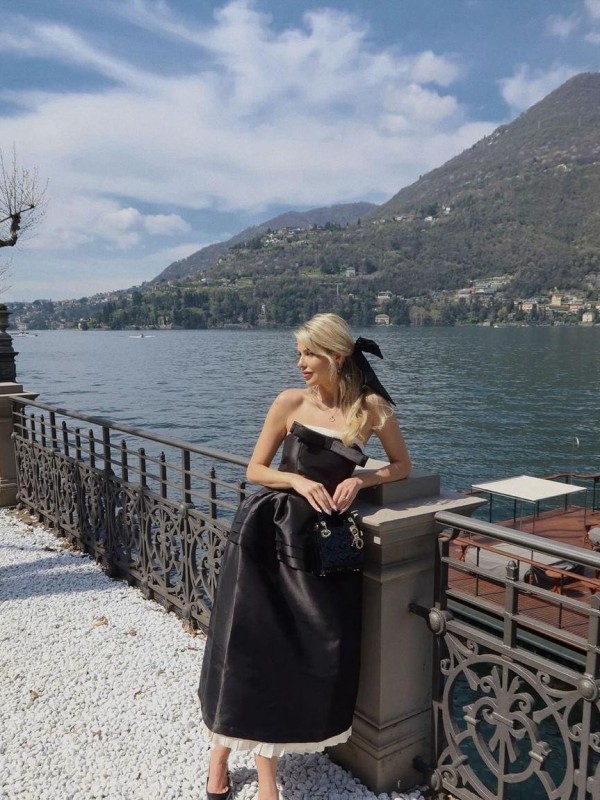 Настя привлекательная девушка из Алдана цена от 6000 руб